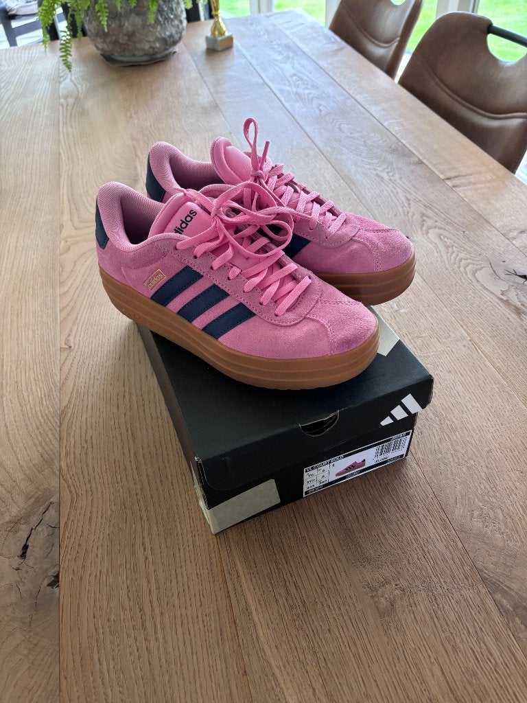 Adidas sneakers roze 39 1/3, Kleding | Dames, Schoenen, Adidas, Ophalen of Verzenden, Roze, Sneakers of Gympen