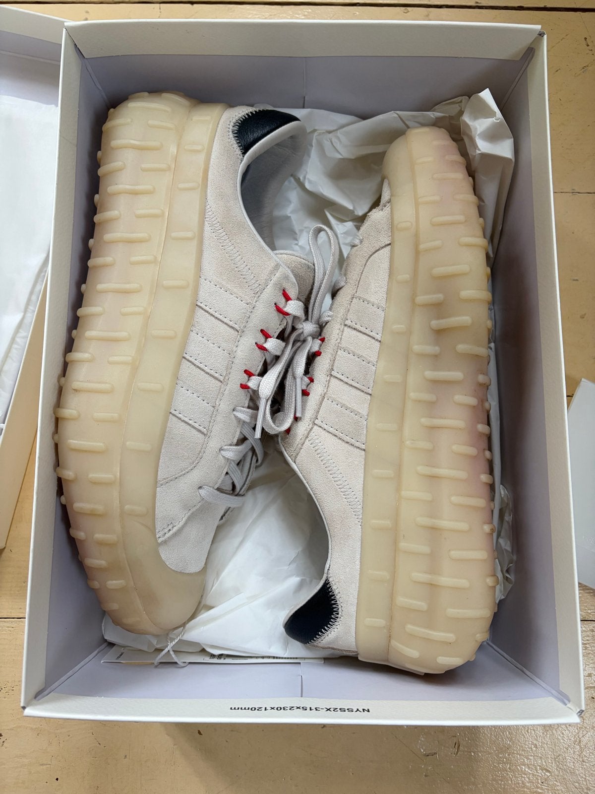 Adidas Y-3 GR.1P Bliss Creme Suede Sneakers Maat 40 2/3, Wit, Ophalen of Verzenden, Sneakers of Gympen, Zo goed als nieuw