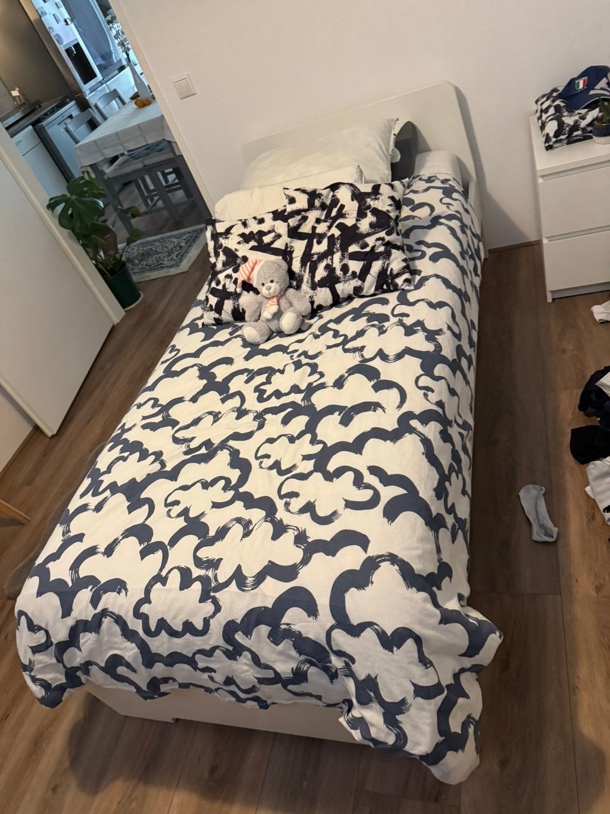 Ikea bed, Ophalen, Zo goed als nieuw, Eenpersoons
