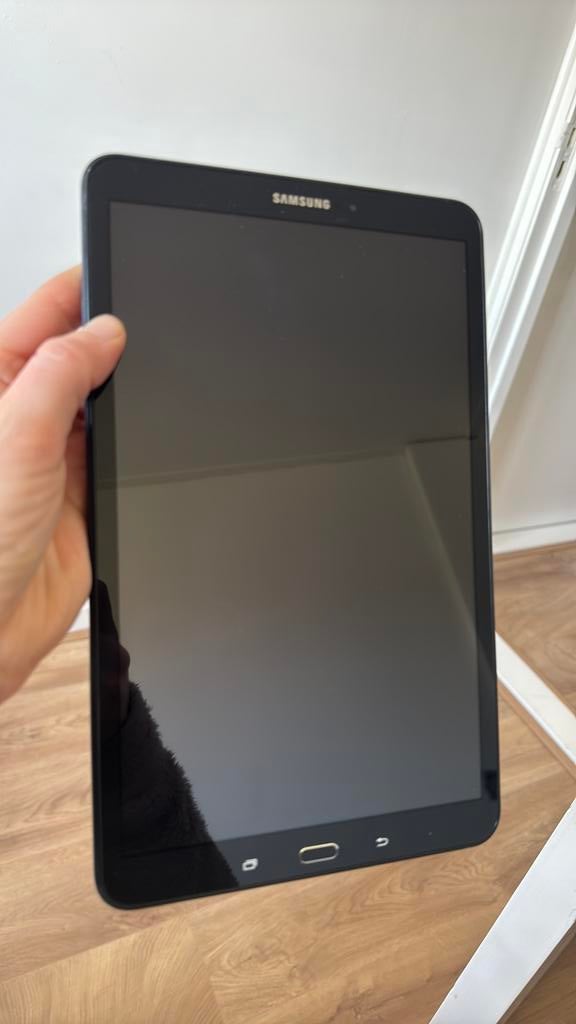 Samsung tablet SM-T580, 10 inch, Sm t580, Ophalen of Verzenden, Zo goed als nieuw