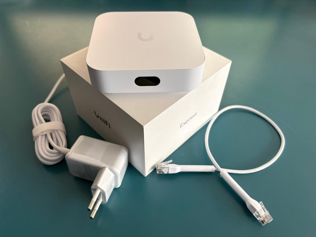 Ubiquiti UniFi Express, Computers en Software, Netwerk switches, Nieuw, Ophalen of Verzenden