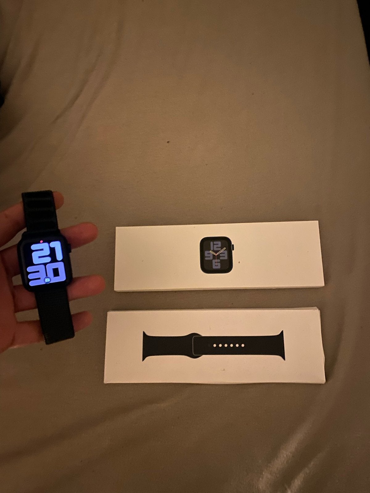 Apple Watch SE 2 44mm met Sport Loop Bandje, Afstand, Zwart, IOS, Ophalen of Verzenden