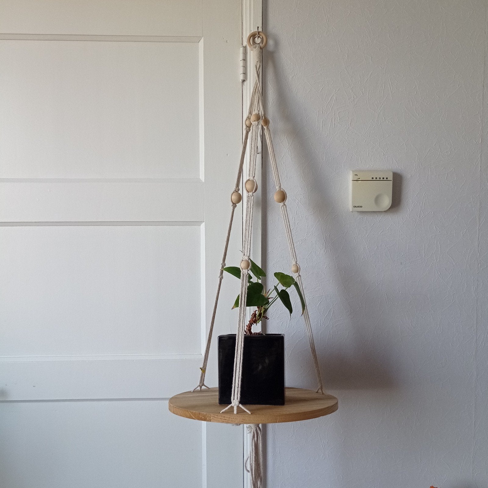 Decoratief hangplankje van hout en macramé, Hout, Meerkleurig, Boho, Ophalen of Verzenden