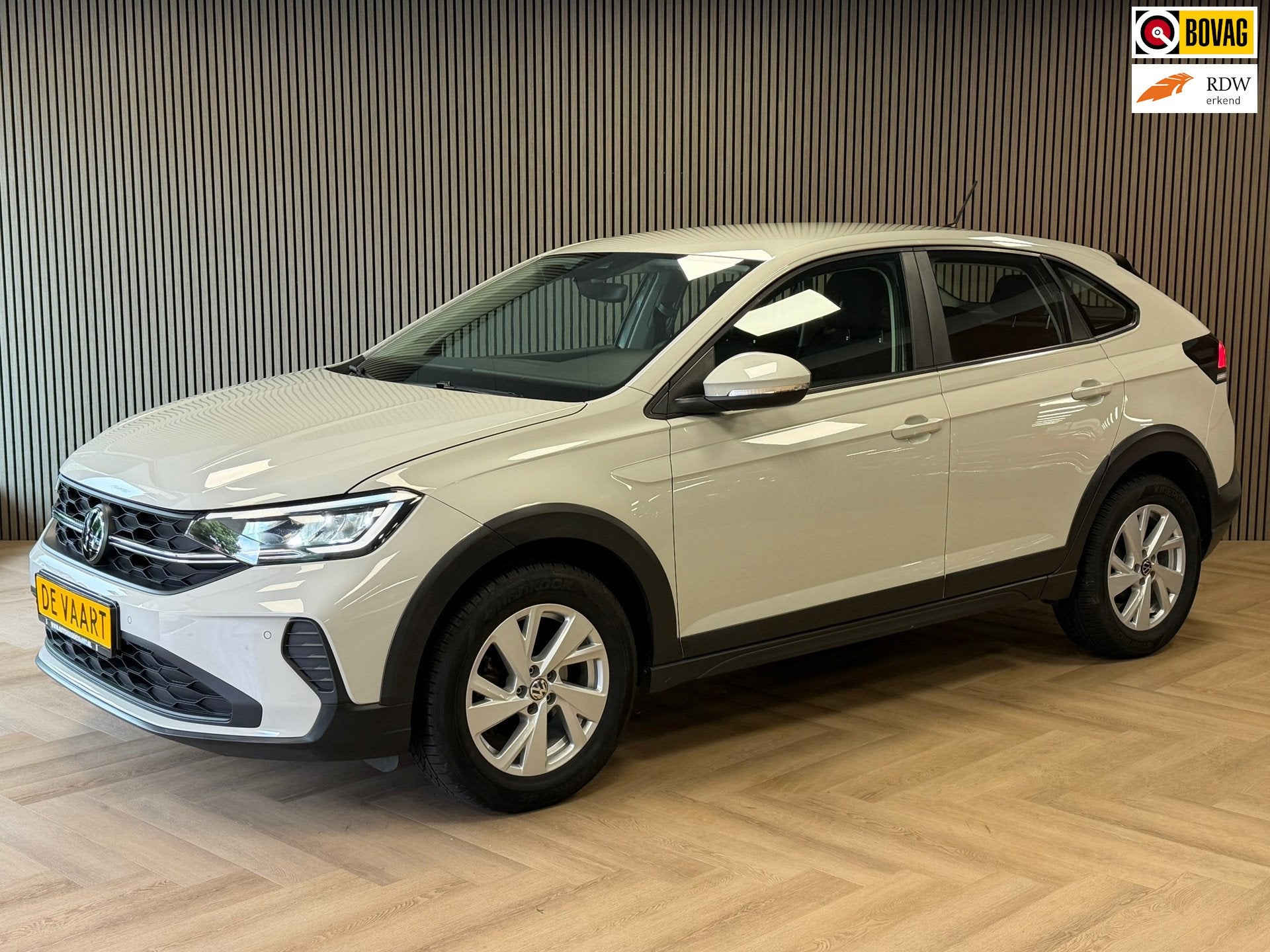 Volkswagen Taigo 1.0 TSI AIRCO APPLE CARPLAY STOELVERWARMING, Auto's, Voorwielaandrijving, Stof, Gebruikt, LED verlichting