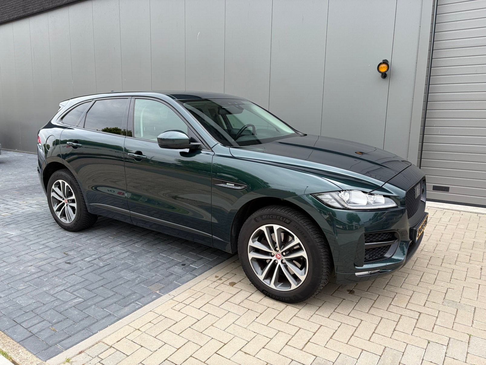Jaguar F-Pace 3.0 V6 300pk AWD R-Sport, Auto's, Automaat, 2993 cc, 226 €/maand, Diesel