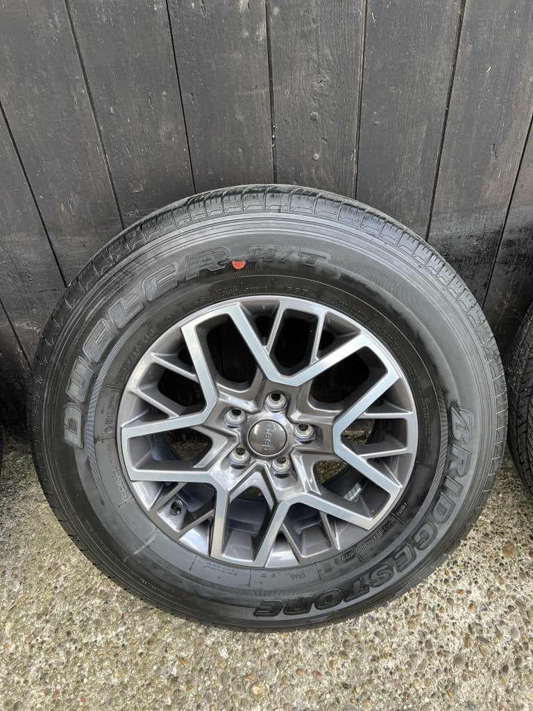 5x originele jeep wrangler velgen 5x127 Bridgestone 18”, 18 inch, 255 mm, Banden en Velgen, Niet ingevuld