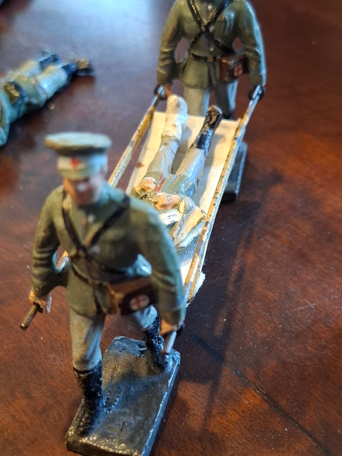 Grote collectie antieke papier- maché soldaatjes 71 stuks, Ophalen