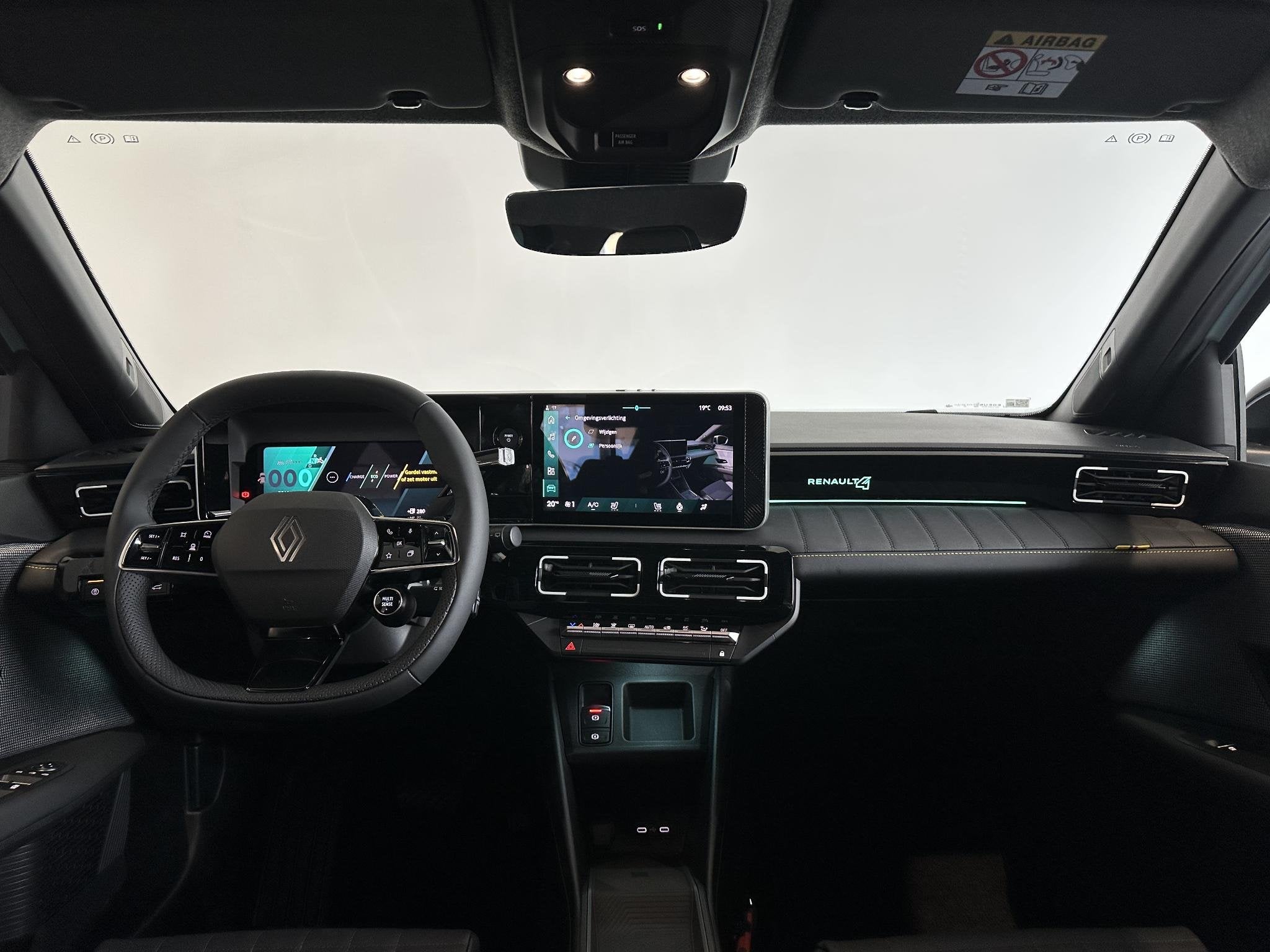 Renault 4 comfort range iconic 52 kWh | DEMO | PACK ADVANCED, 150 pk, Leder en Stof, 409 km, SUV of Terreinwagen