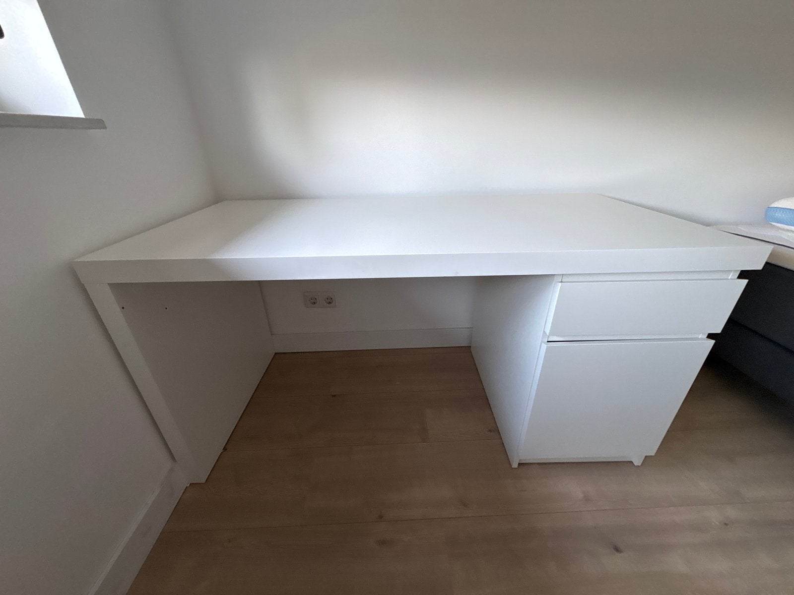 Wit tiener bureau met lade en opbergruimte, Met lades, Gebruikt, 65 cm, Kinderbureau