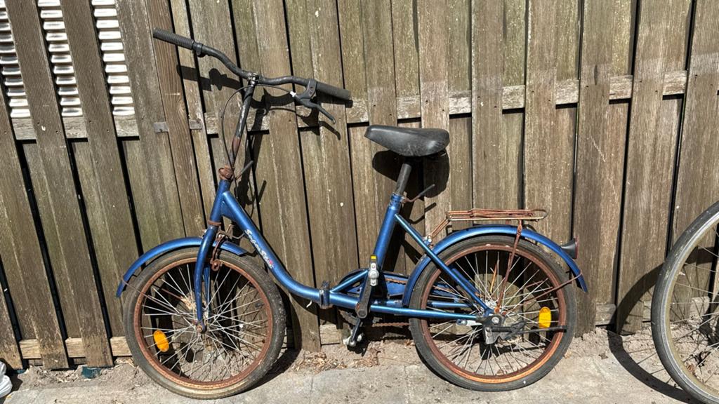 Opknapper: Blauwe fiets met lage instap, Overige merken, Velgrem, Ophalen of Verzenden, Minder dan 47 cm