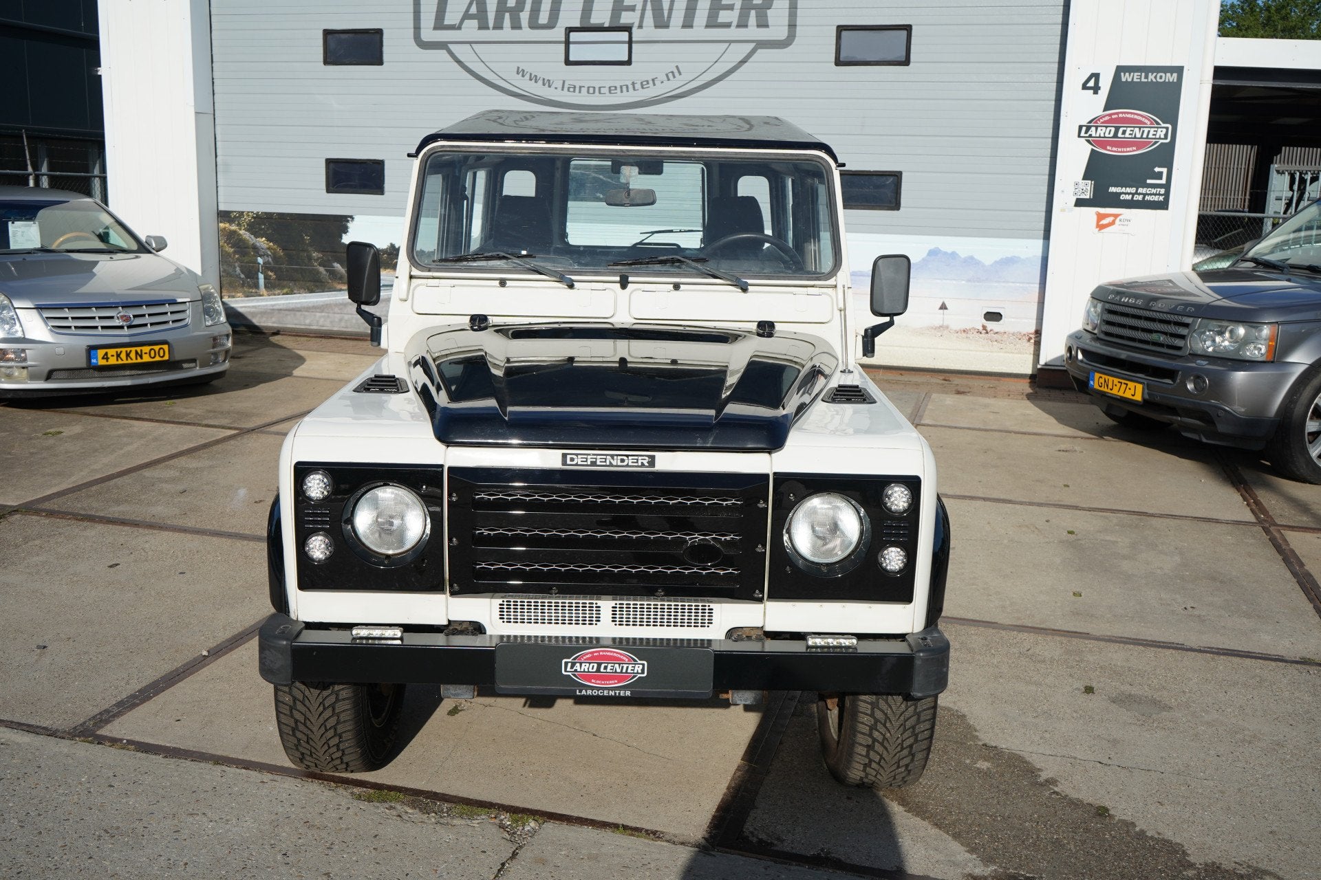Land Rover Defender 90 (bj 2005), Auto's, 1800 kg, Gebruikt, Zwart, 2495 cc
