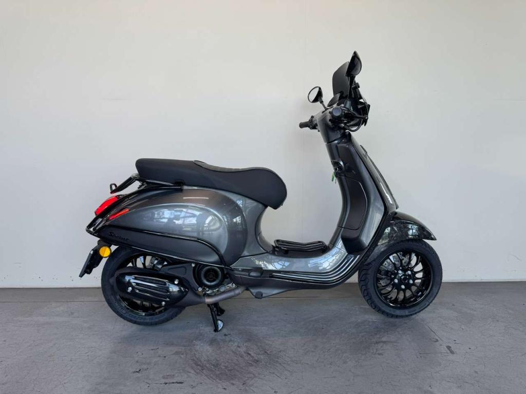 Vespa Sprint Brom 45 km/h,BWJ 2023,Agaat GrijsXForged Carbon, Niet ingevuld, Gebruikt, Maximaal 45 km/u, Niet ingevuld
