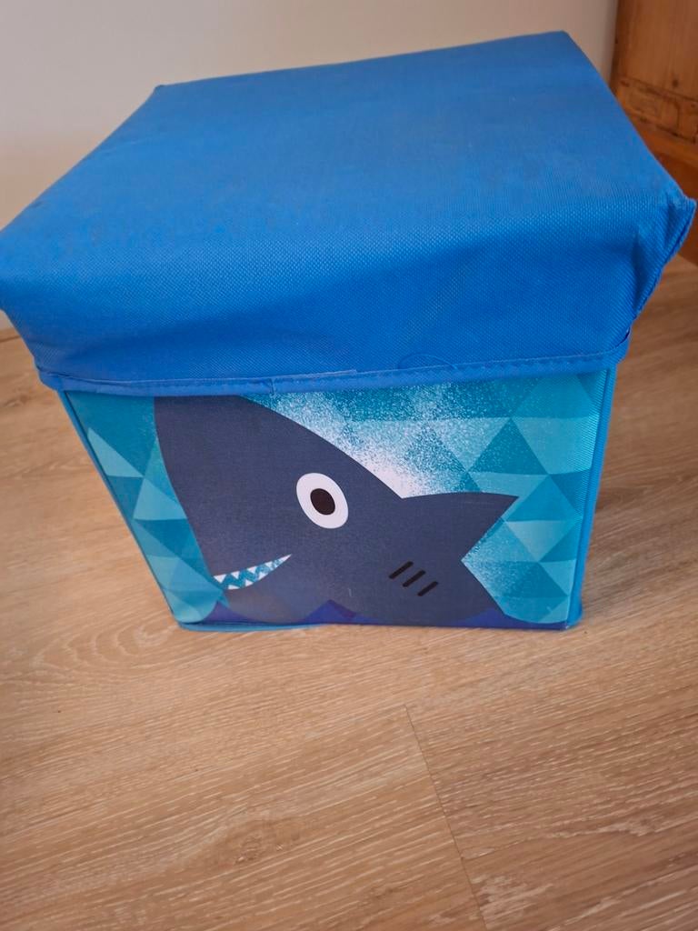 Kinder poef/opbergbak met haai design, Ophalen of Verzenden, Gebruikt, Jongen of Meisje