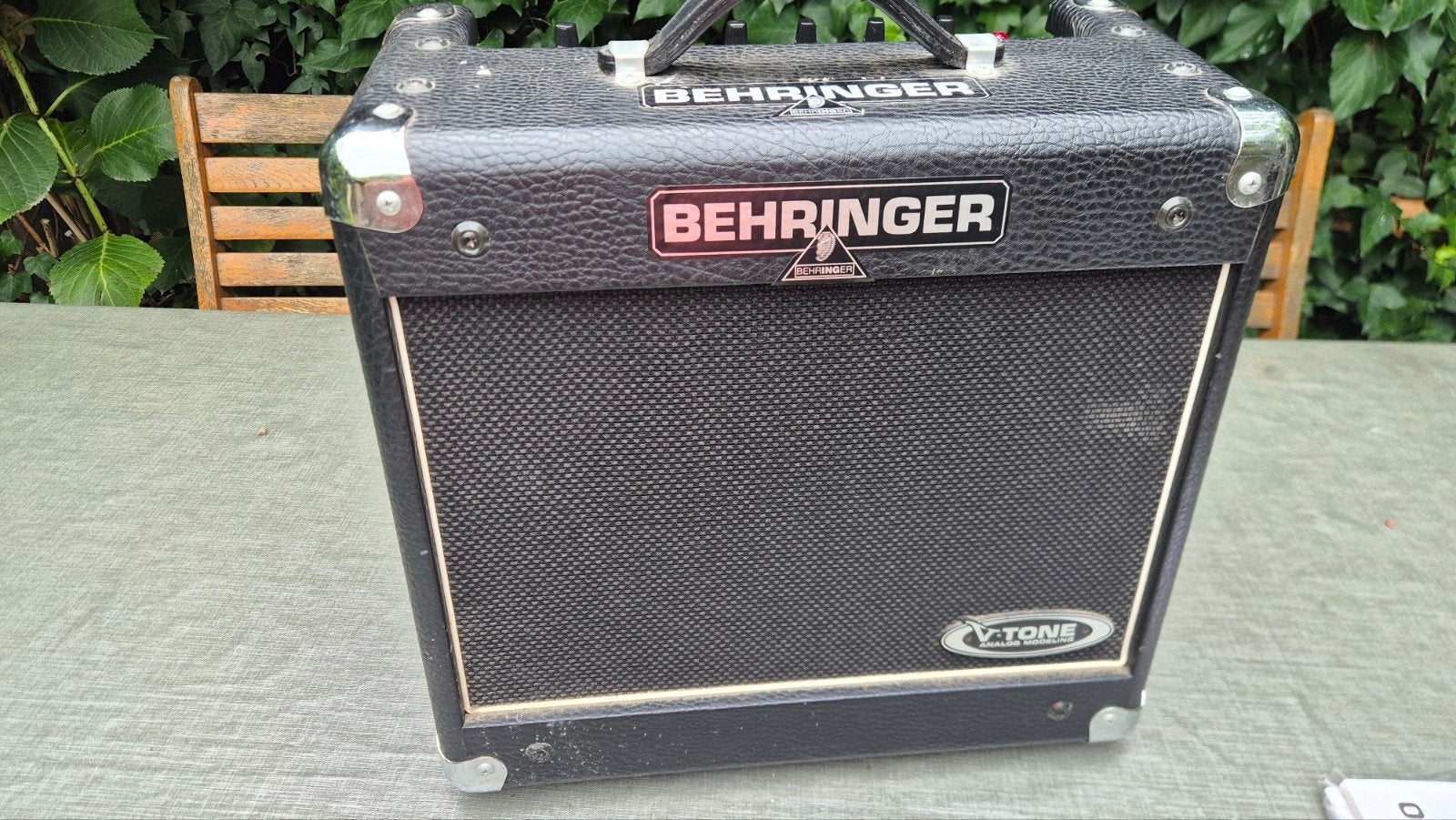 Behringer V-Tone GM110 gitaarversterker, Ophalen of Verzenden, Gebruikt