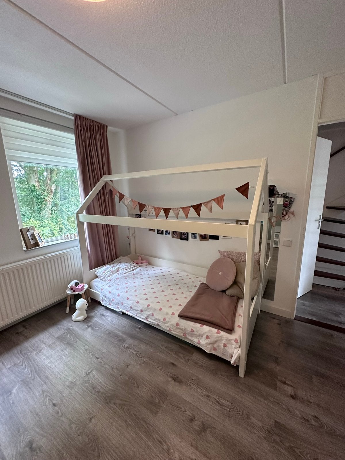 Huisjesbed 90x200, Ophalen, 85 tot 100 cm, Zo goed als nieuw, Lattenbodem