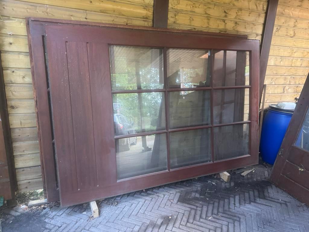 Twee zware Merbau kozijn panelen, Tuin en Terras, Tuinhuizen, Minder dan 250 cm, Gebruikt, 3 ramen of meer, Overige typen