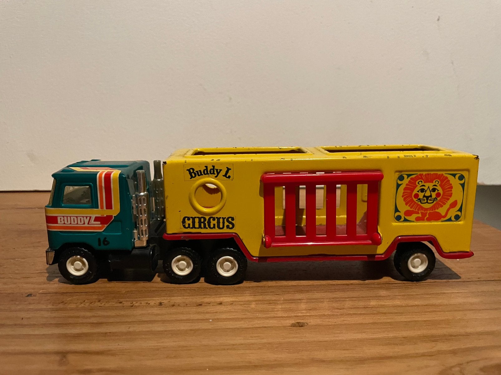 Vrachtwagen met circus trailer metaal, Ophalen of Verzenden, Gebruikt