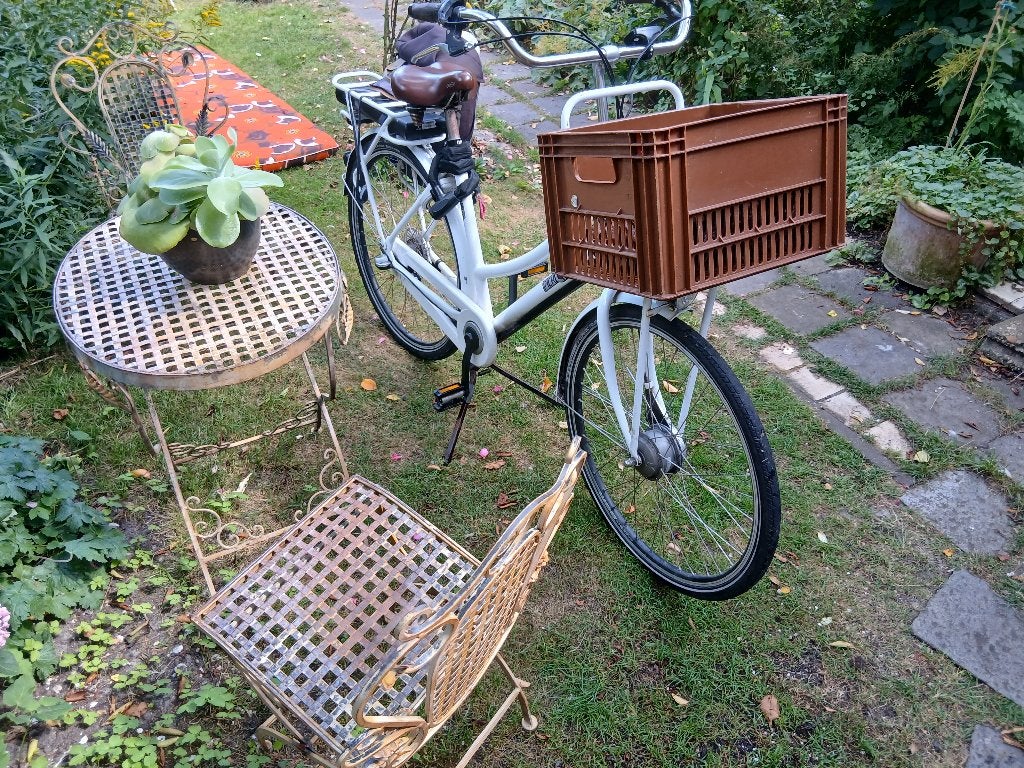mooie witte Sparta e-bike  model; omafiets, Ophalen, Sparta, Gebruikt, Versnellingen