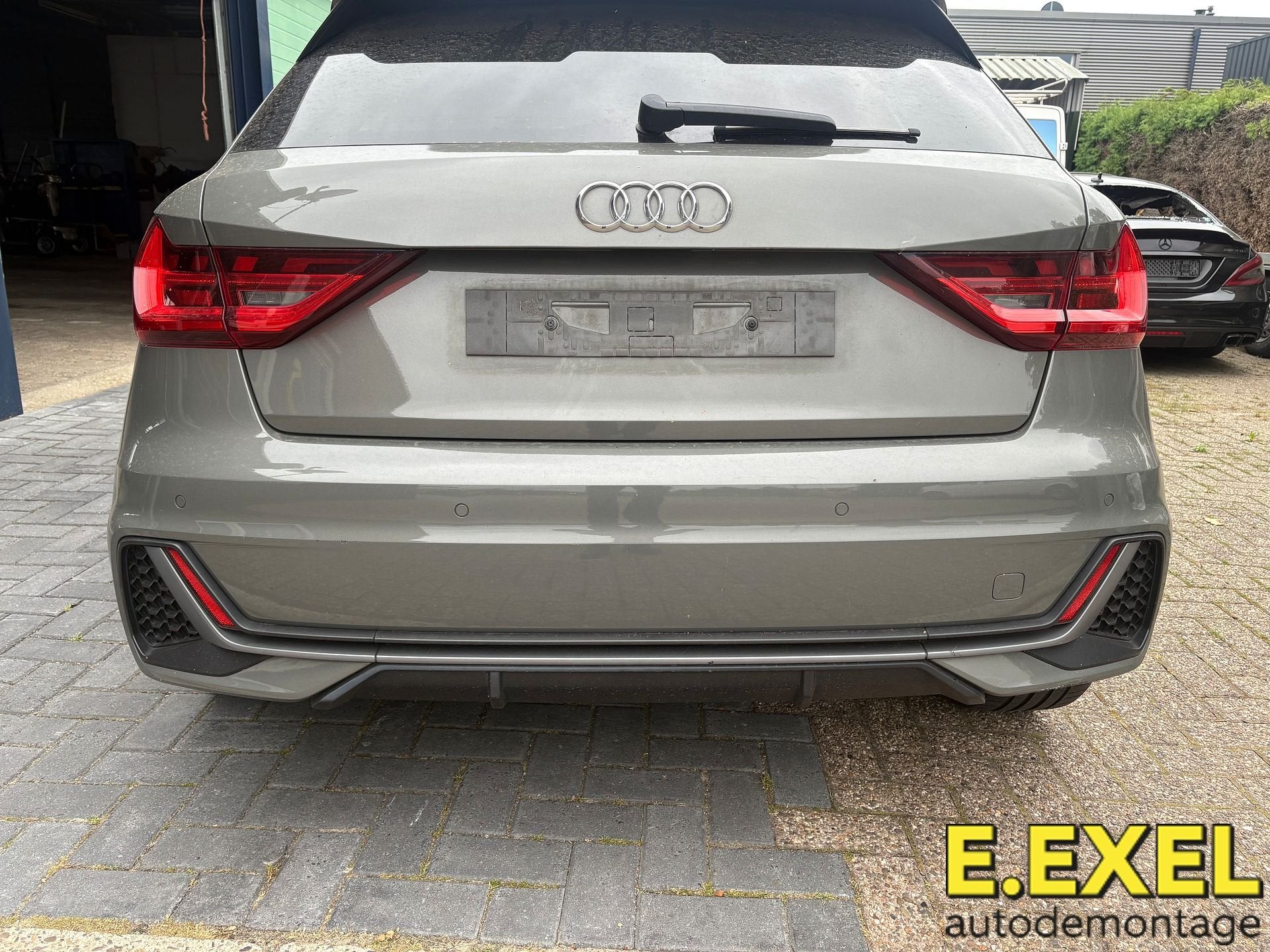 Achterbumper Audi A1 Sportback (GBA) LX7G vanaf 2018, Gebruikt, -, Achter, Bumper