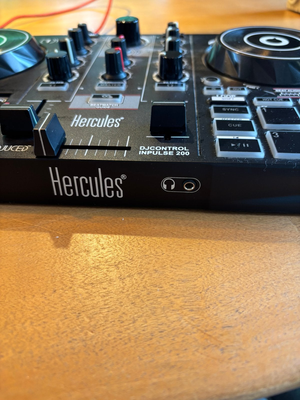 Hercules DJControl Inpulse 200 te koop, Muziek en Instrumenten, Dj-sets en Draaitafels, Ophalen of Verzenden, Zo goed als nieuw