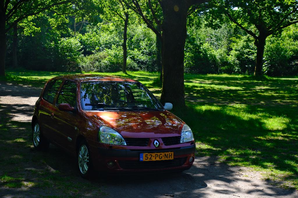 Renault Clio 1.6 16V Initiale Automaat | Leder | Nw APK, Auto's, 40 €/maand, Beige, 4 cilinders, 1200 kg