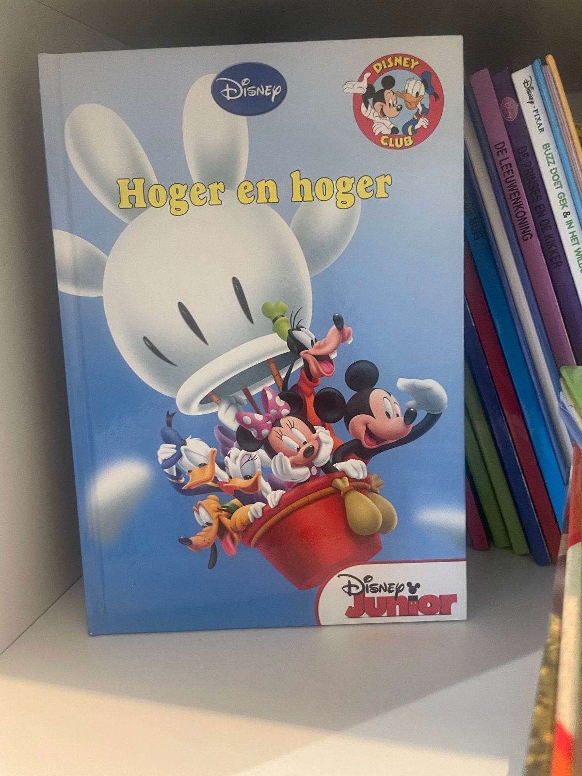 Disney Boek: Hoger en Hoger - Mickey Mouse en vrienden, Ophalen of Verzenden, Zo goed als nieuw, 2 tot 3 jaar