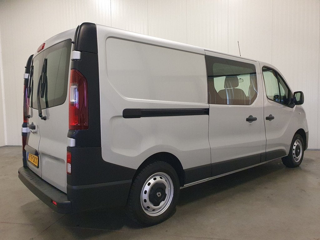 Renault Trafic 1.6 dCi T29 L2H1 DC Comfort Geen BTW/BPM!-Nav, Voorwielaandrijving, Gebruikt, 4 cilinders, Renault