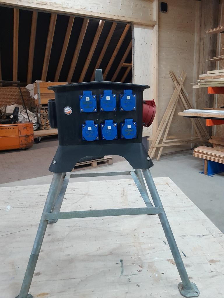 Zwerfkast, paddestoel, bouwstroomkast, Doe-het-zelf en Verbouw, Elektra en Kabels, Ophalen, Gebruikt, Overige typen