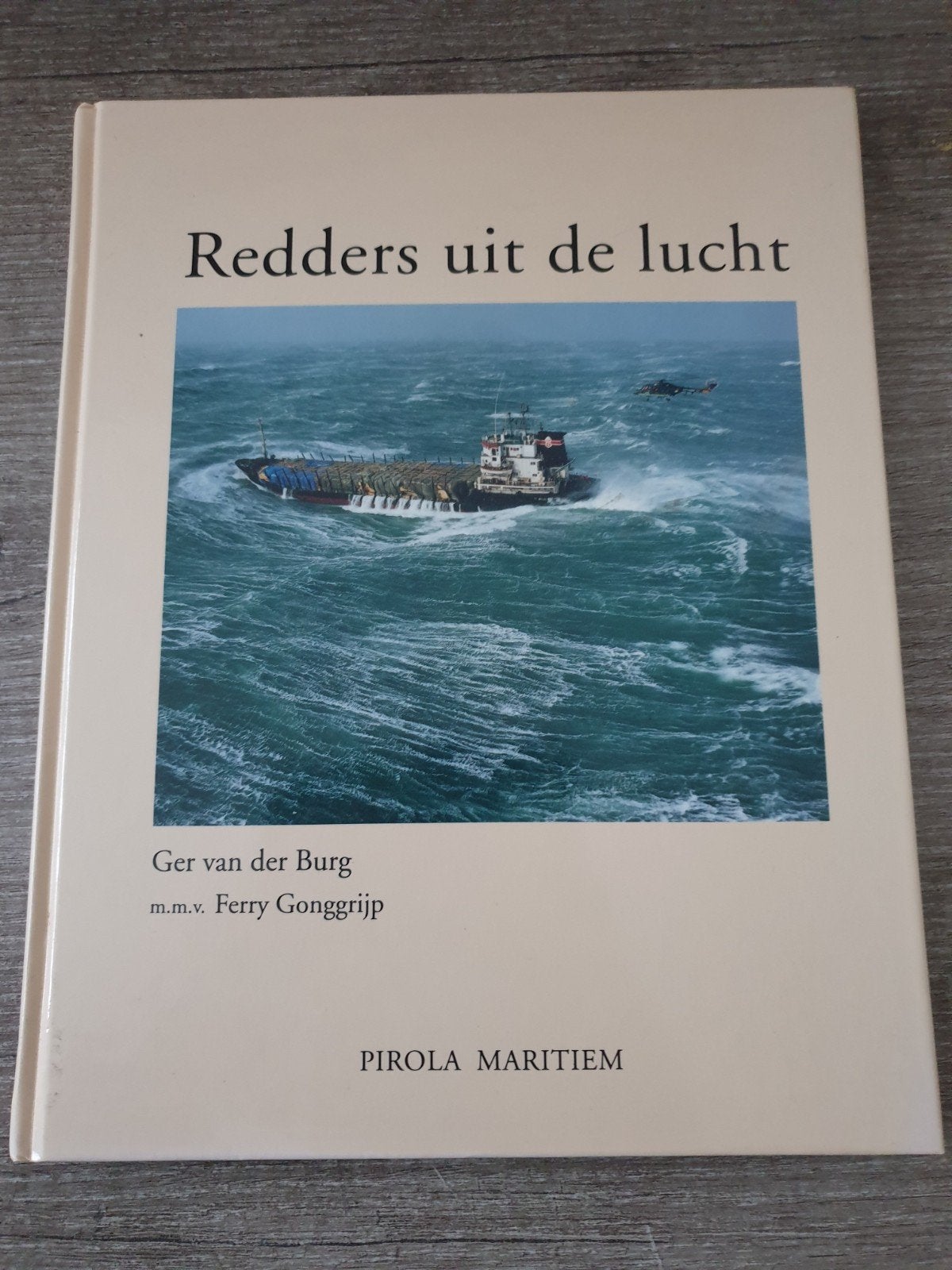 Redders uit de lucht - Ger van der Burg, Boeken, Ophalen of Verzenden, Gelezen, Ger van der Burg