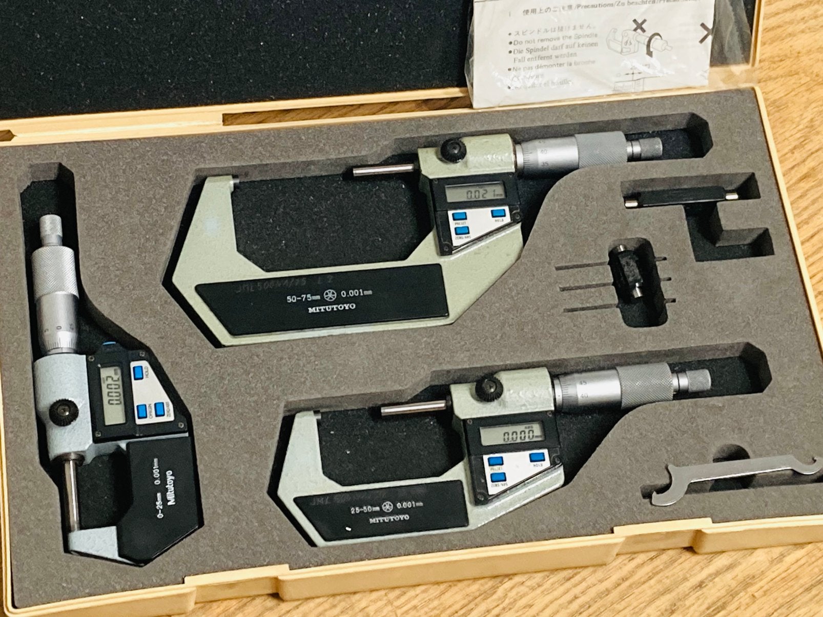 Mitutoyo digitale micrometer 0-75x0.001 mm draaibank frees, Ophalen of Verzenden, Zo goed als nieuw, Overige typen