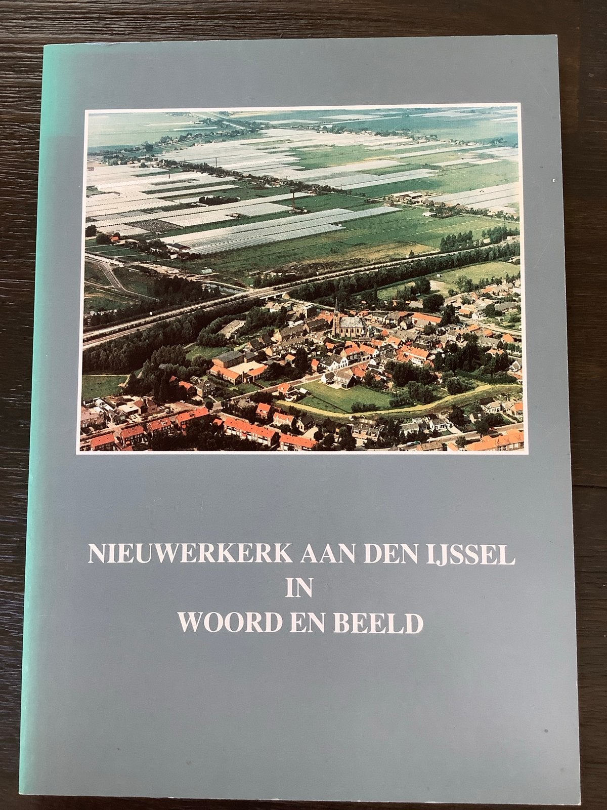 Nieuwerkerk aan den IJssel in woord en beeld, Boeken, Geschiedenis | Stad en Regio, Ophalen of Verzenden, 20e eeuw of later, Zo goed als nieuw
