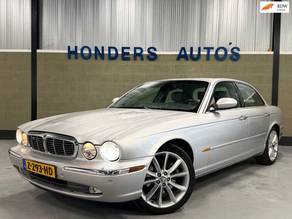Jaguar XJ 3.5 V8 Executive AUT | YOUNGTIMER | LEDER | NAVI |, Auto's, Automaat, Achterwielaandrijving, Gebruikt, 8 cilinders