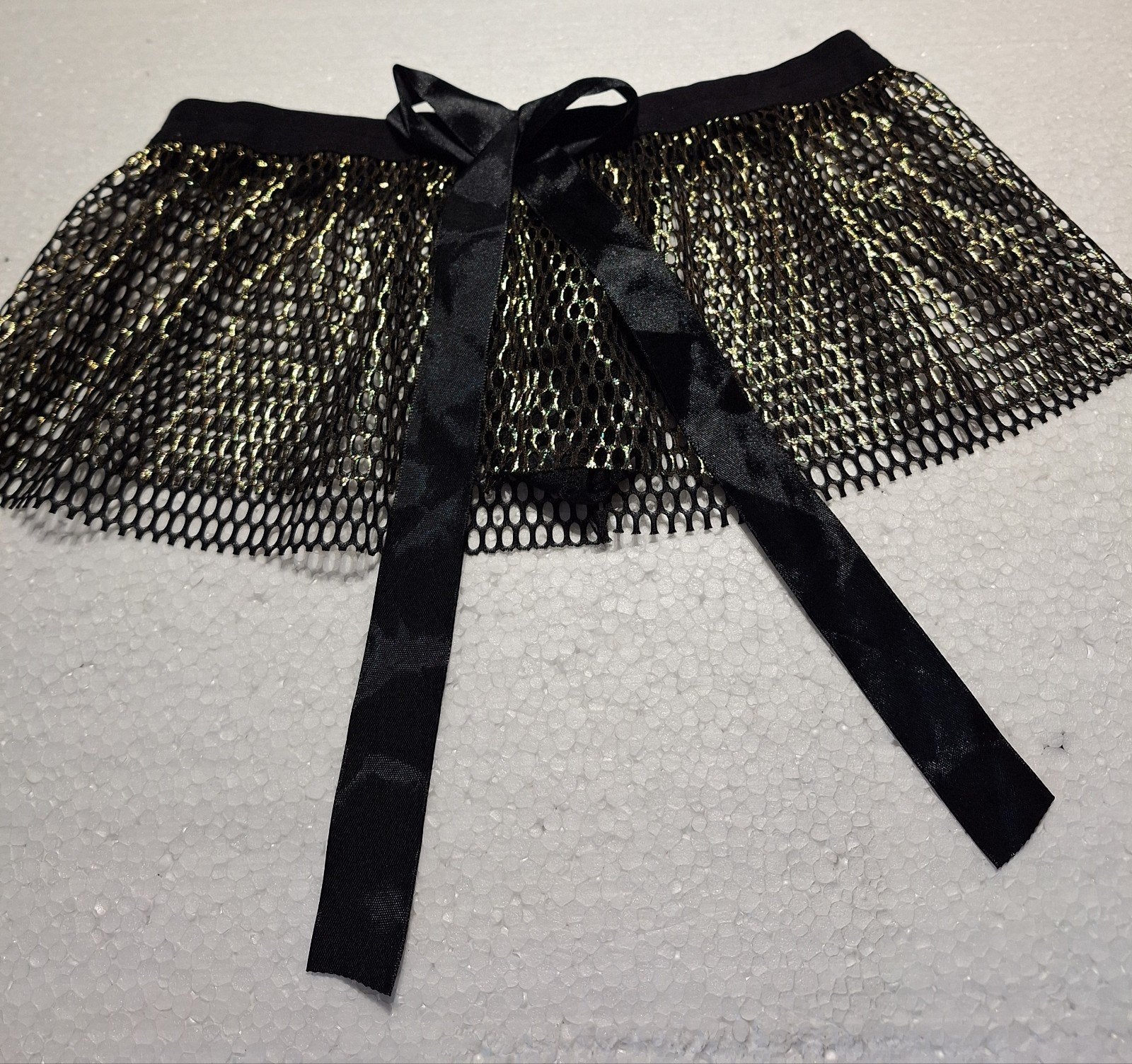 Sexy goudkleurig nieuw stringrokje maat S (36), Kleding | Dames, Ondergoed en Lingerie, Verzenden, Goud, Overige typen