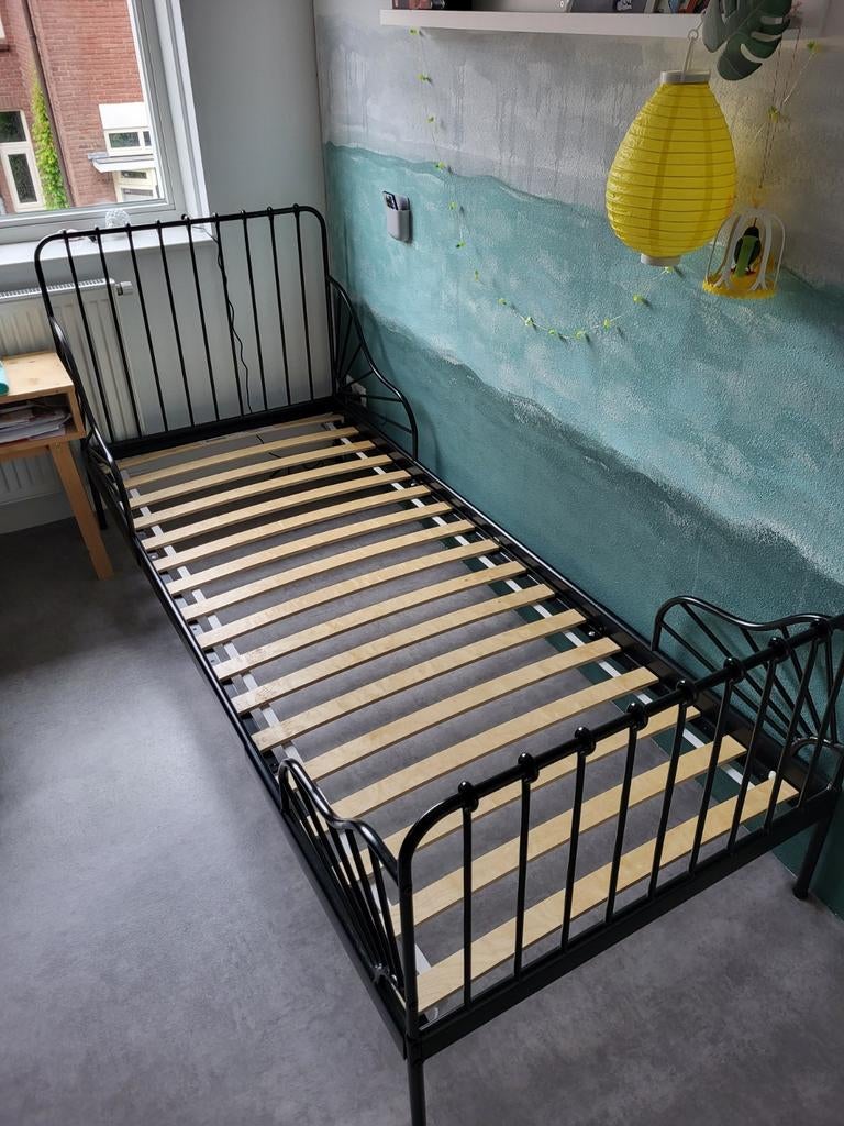 Ikea Minnen meegroeibed zwart metaal 80x200 cm, Kinderen en Baby's, Kinderkamer | Bedden, Ophalen, 70 tot 85 cm, Zo goed als nieuw