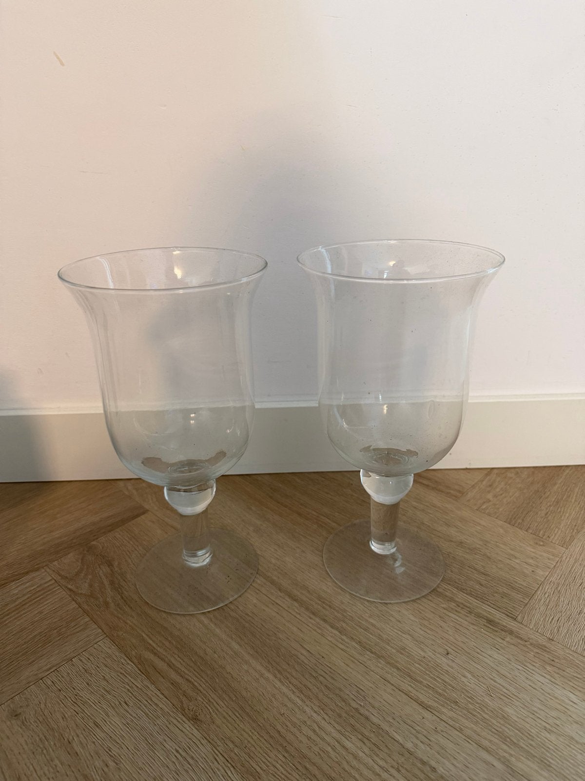 Kelkvormige glazen vaas op voet - windlicht, Ophalen, Zo goed als nieuw, Modern, Wit