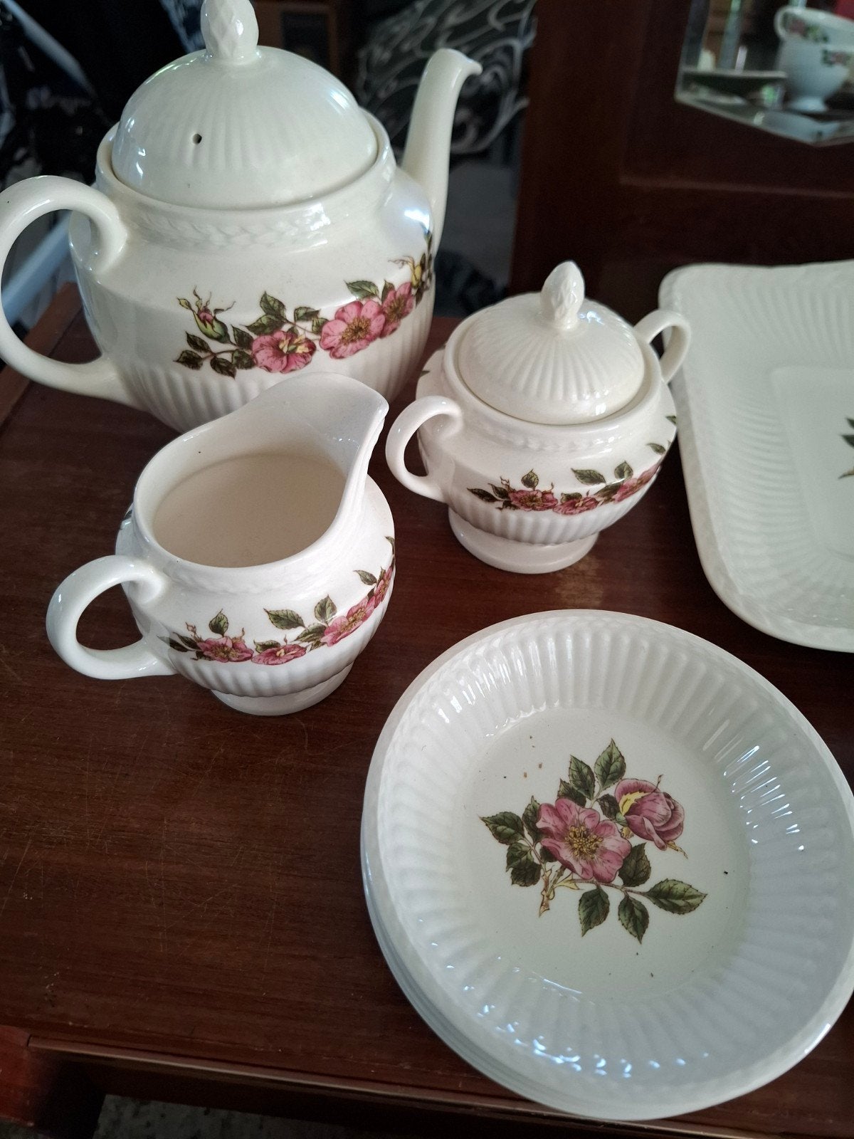 Delen van wedgwood Briar Rose servies, Ophalen of Verzenden, Zo goed als nieuw, Porselein