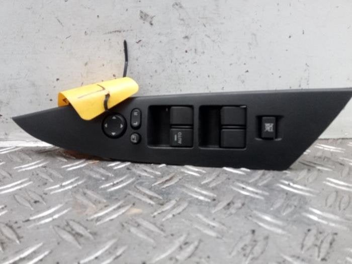 Elektrisch Raam Schakelaar van een Mazda 3, Auto-onderdelen, Gebruikt, -, -, Ophalen of Verzenden
