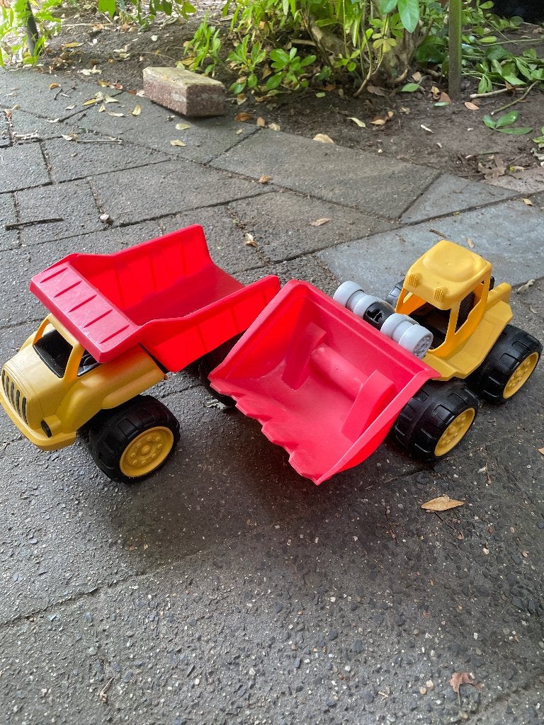 Zandbak graver en kiepwagen, Ophalen, Gebruikt