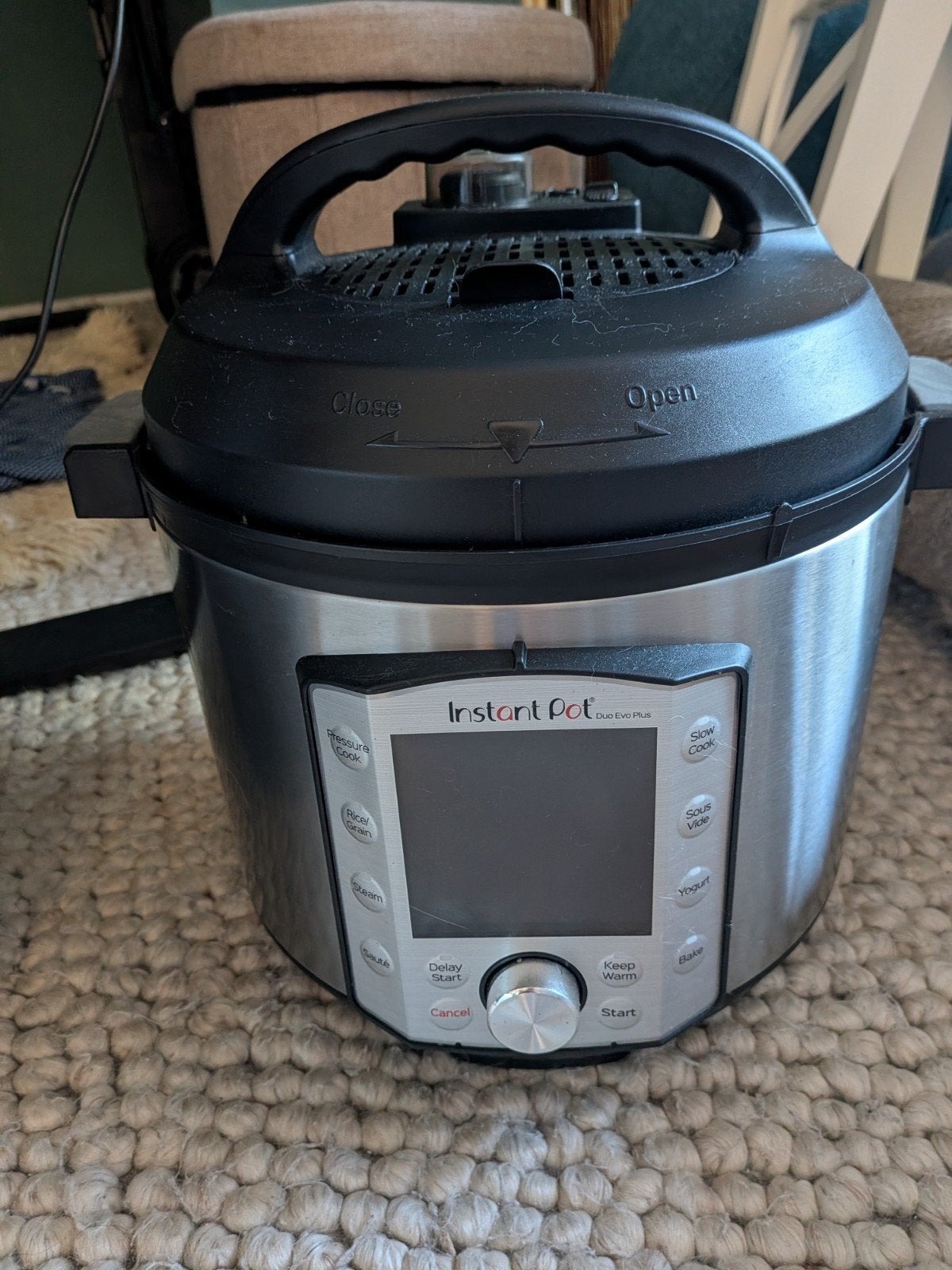 Instant Pot Duo Evo Plus 5,7L - 10-in-1 multicooker, 4 liter of meer, Ophalen of Verzenden, Zo goed als nieuw, 3 snelheden of meer