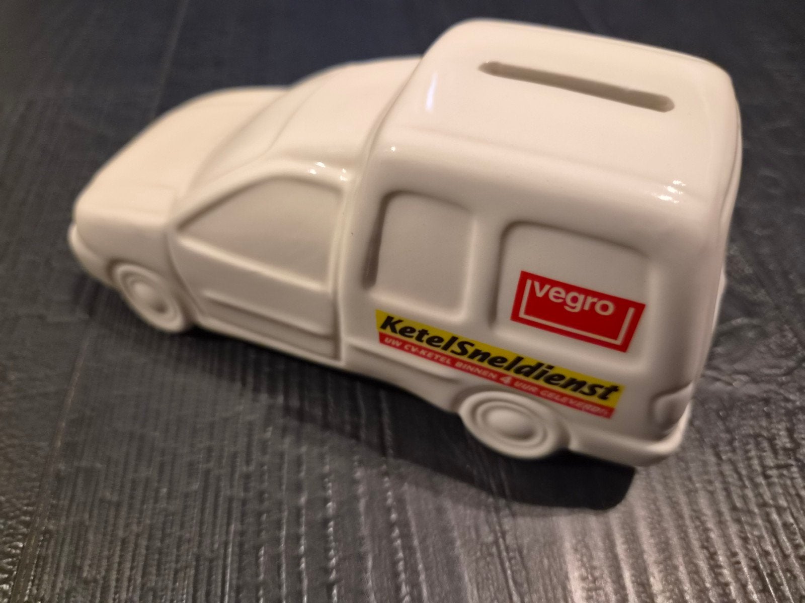 Volkswagen Caddy spaarpot, Verzamelen, Spaarpotten, Ophalen of Verzenden, Zo goed als nieuw, Steen, Aardewerk of Keramiek, Vervoermiddel