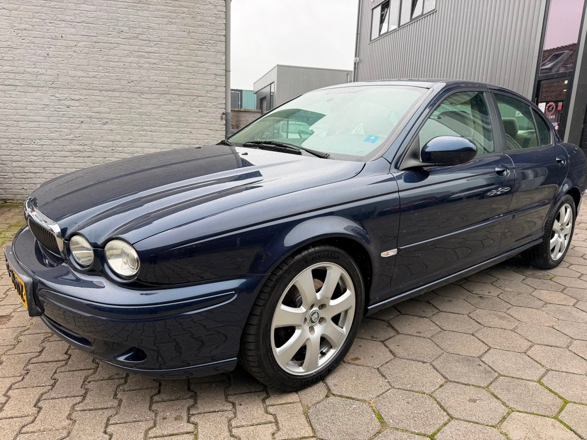 Jaguar X-type 2.5 V6 iDition - Automaat - 1e Eigenaar - Clim, Automaat, Dealer onderhouden, Gebruikt, Beige