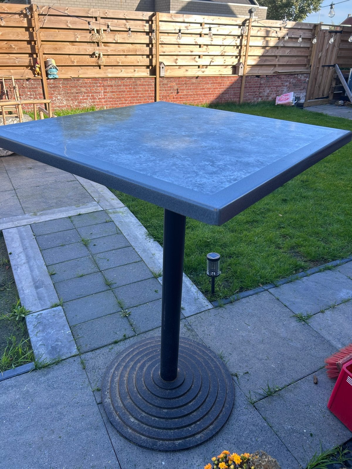 Statafel 79x79x114cm - Ideaal voor tuin of terras, Ophalen, Gebruikt