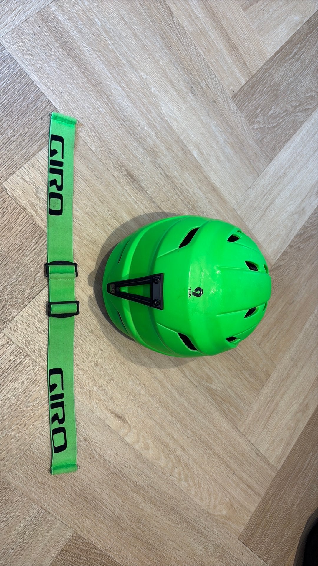 Groene Giro skihelm, Gebruikt, Overige typen, Skiën, Minder dan 100 cm