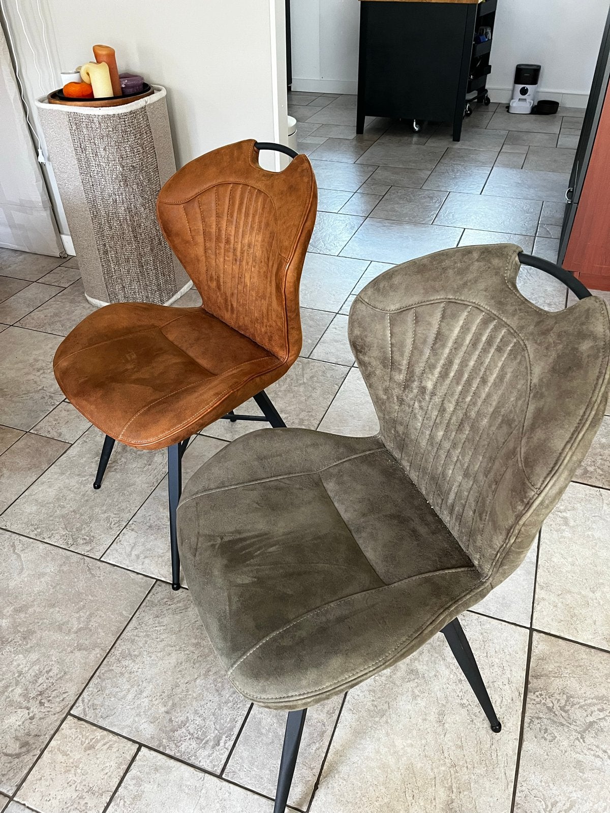 Eetkamerstoelen Maleo & eetkamerbank Gert Wilgenburg, Gebruikt, Overige kleuren, Vier, Stof