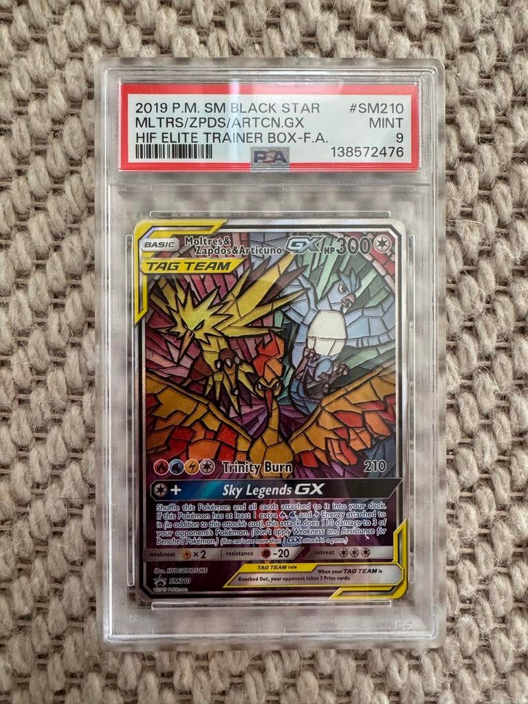Moltres & Zapdos & Articuno GX SM210 PSA 9 Mint Pokemon Kaar, Ophalen of Verzenden, Zo goed als nieuw, Losse kaart, Foil
