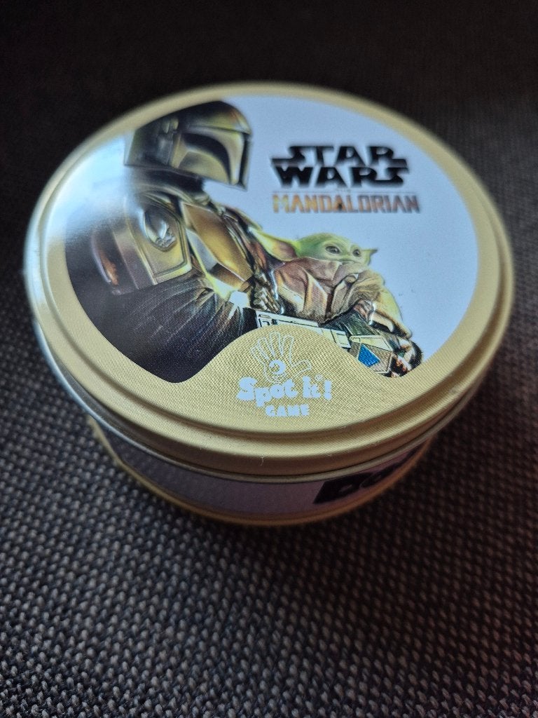 Spot It! Star Wars Mandalorian kaartspel in blik, Een of twee spelers, Ophalen, Zo goed als nieuw