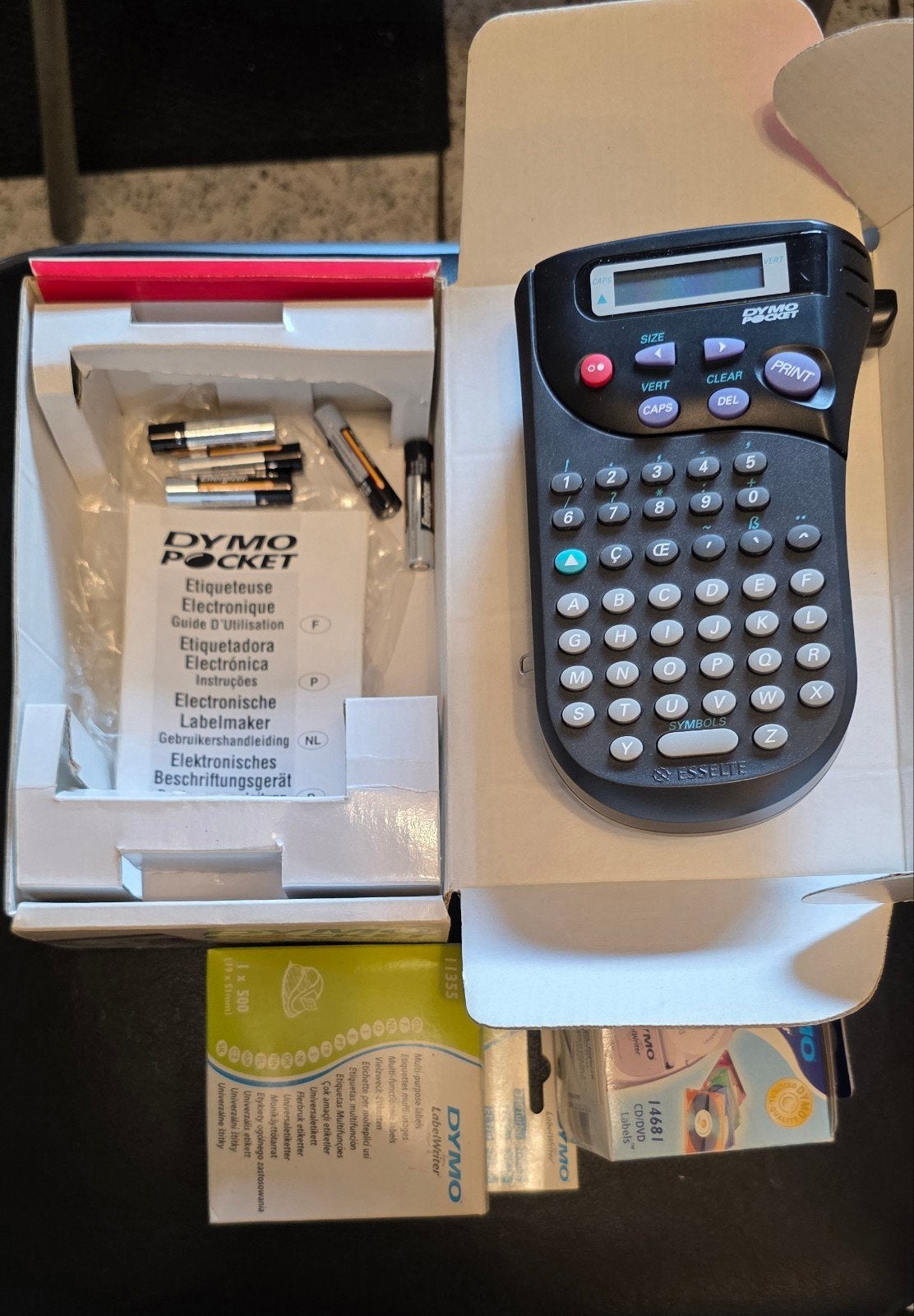 Dymo Pocket labelmaker met diverse labelrollen, Ophalen of Verzenden