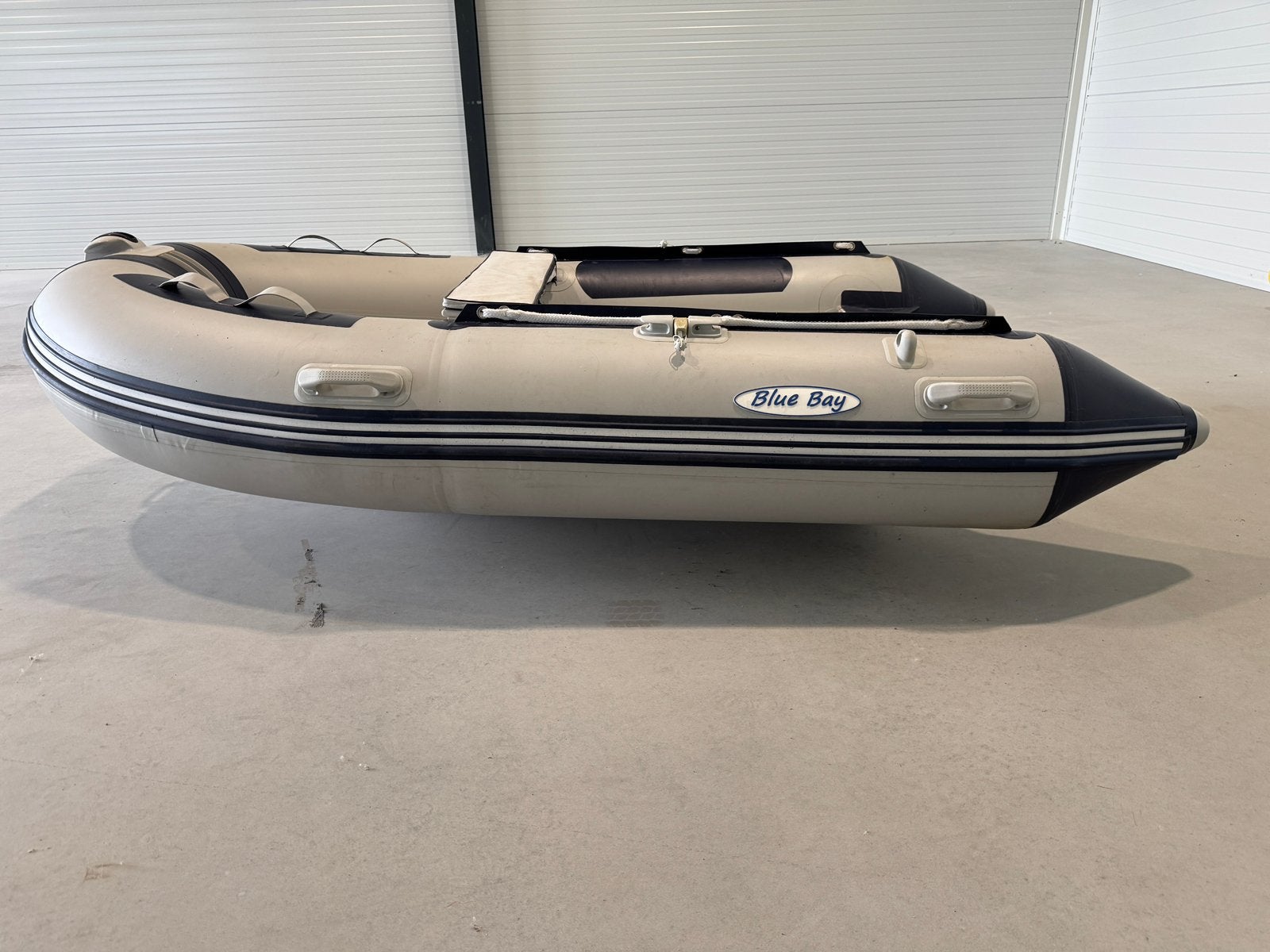 Blue Bay Rib-270 rubberenboot, harde V-bodem, Gebruikt, Buitenboordmotor, 3 m, Ophalen