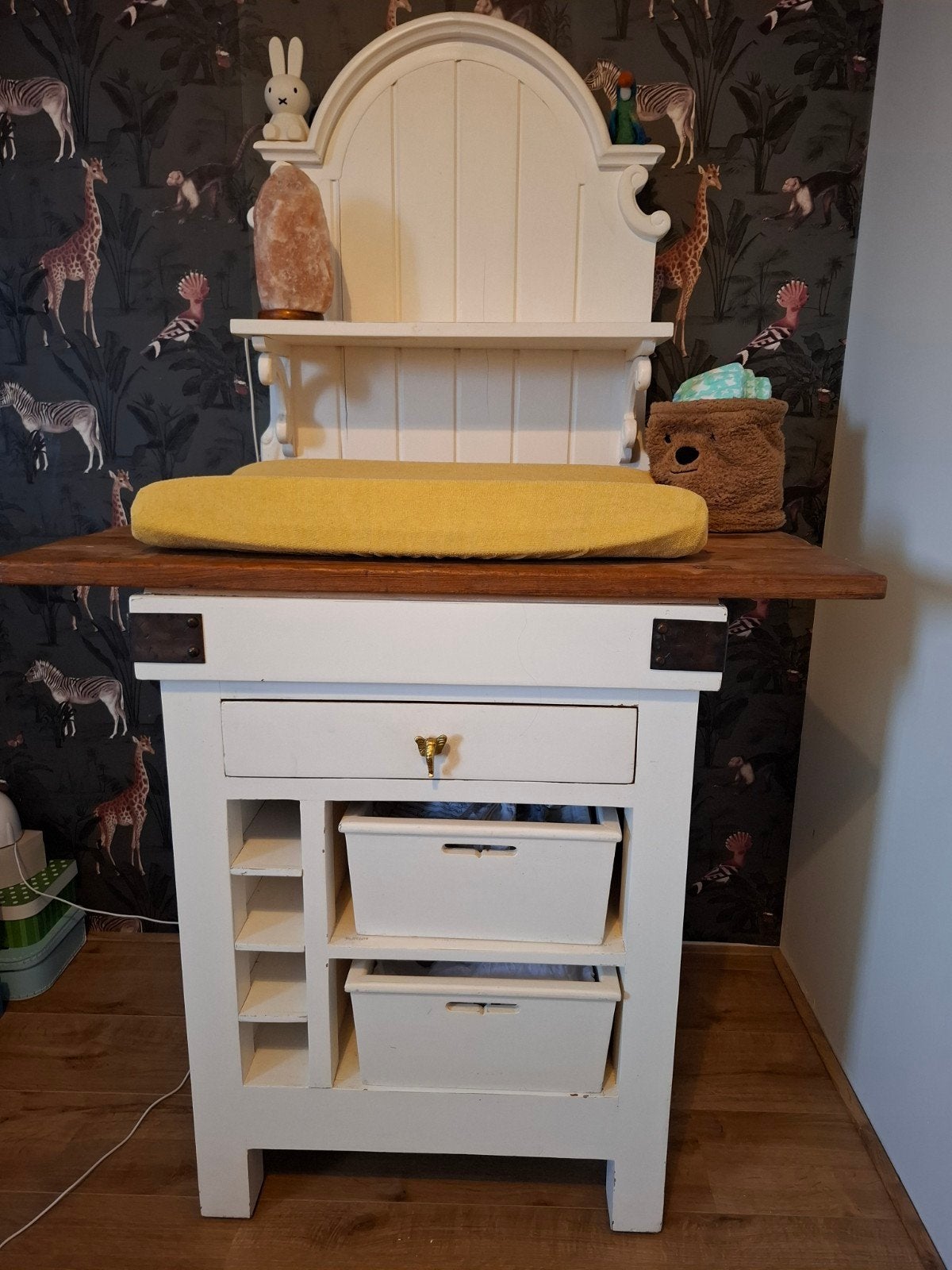 Commode/Kast van hout - Roomwit met houten blad, Ophalen, Gebruikt, 50 tot 70 cm, 105 cm of meer