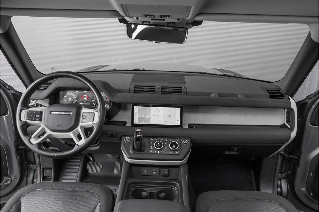 Land Rover Defender 110 2.0 D240 110 HSE 7-Pers Pano Trekhaa, Auto's, Land Rover, 12 maanden, Gebruikt, 4 cilinders, Diesel